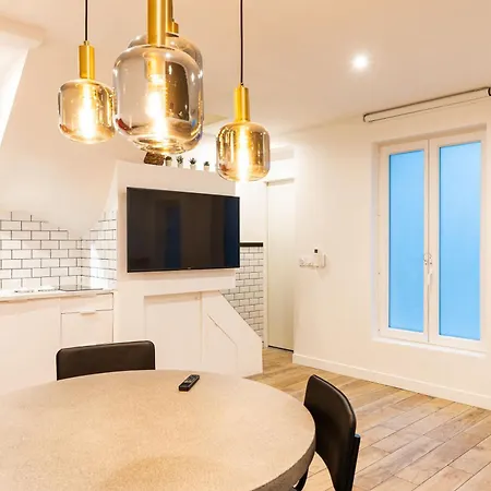 Casa vacanze Town House Nation, Bastille, Ac By Lcc Agency *