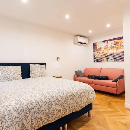 Town House Nation, Bastille, Ac By Lcc Agency Parigi